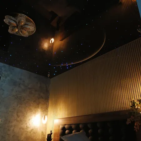 Apartment Cozy Constellations *